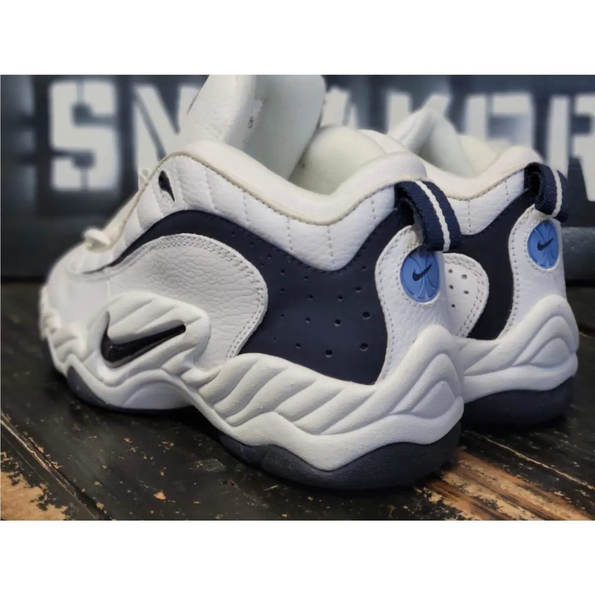 Nike shoes - White 2