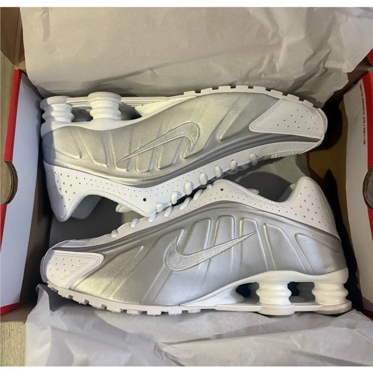 Nike Shox R4 White Metallic Silver Retro Sneakers HQ1988-101 Mens Size 11.5