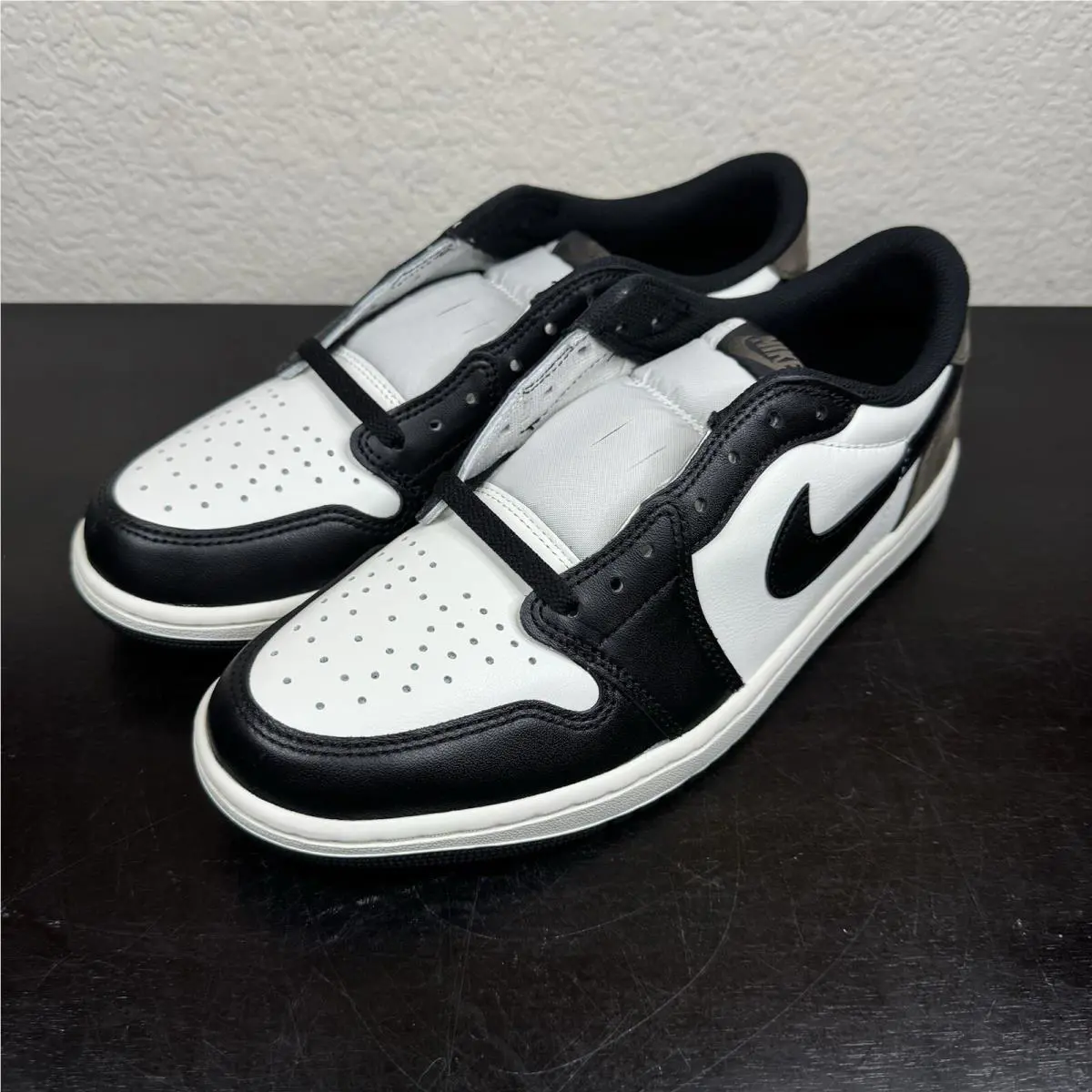 Nike shoes - Jordan Retro 1 - Retro - Mocha 4
