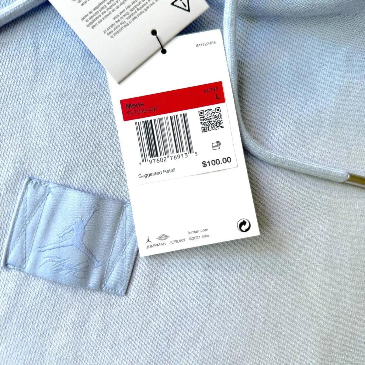 Nike clothing - Blue (UPC: 197602769135) 1