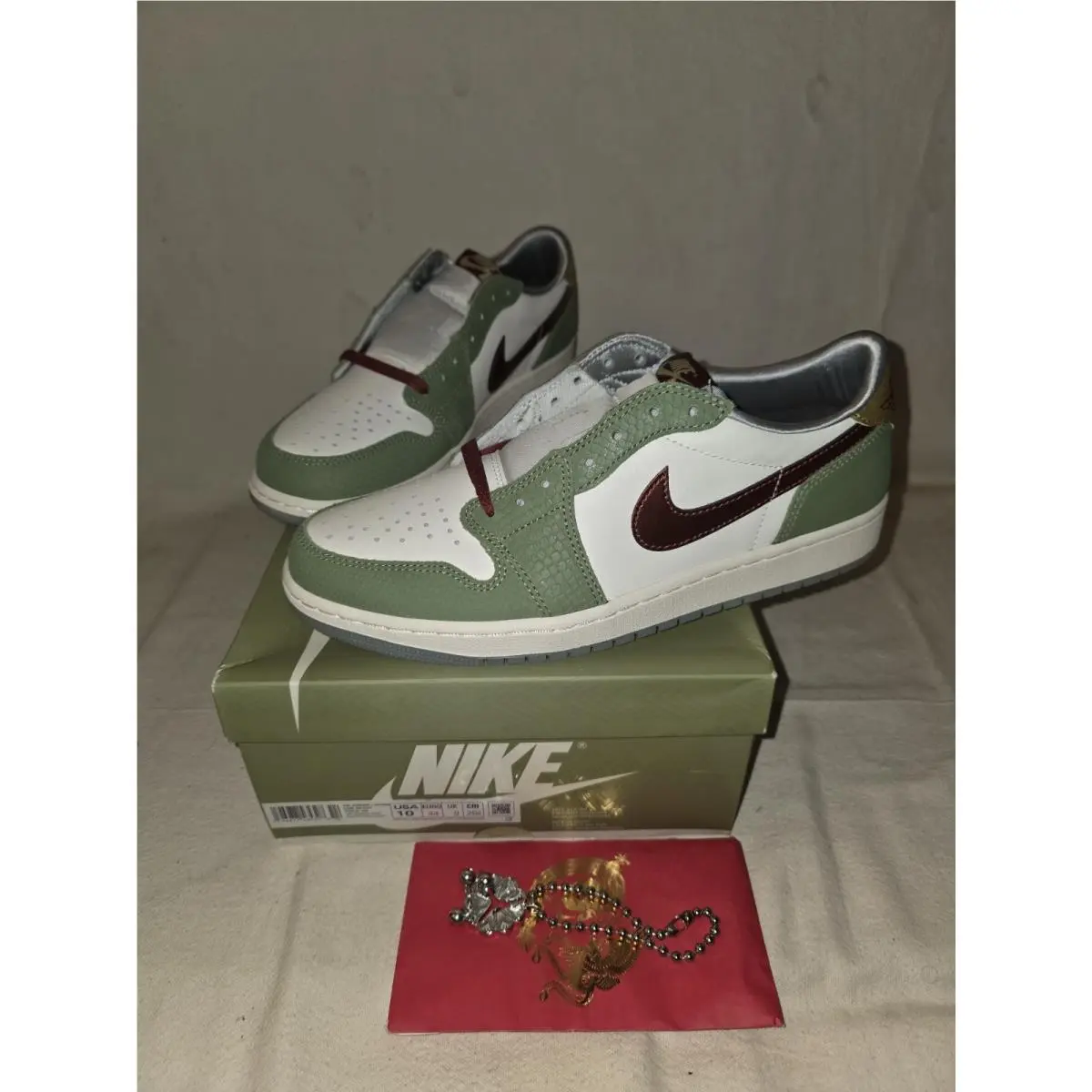 Nike Air Jordan 1 Low Year of The Dragon Size 10 DS OG All FN3727-100