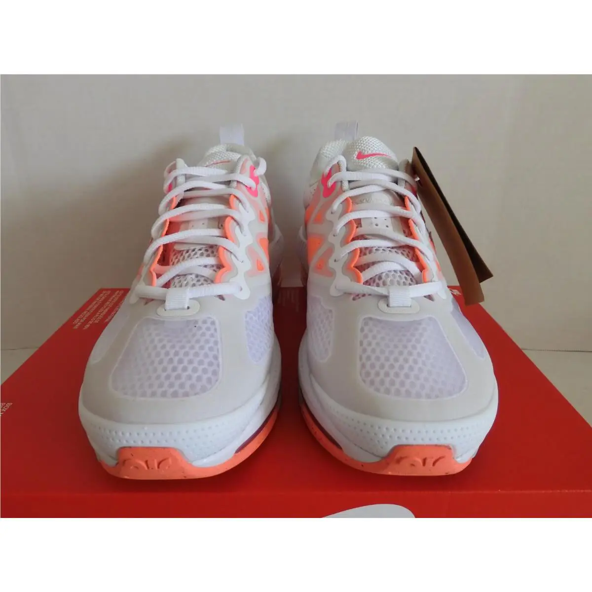 Nike shoes - Nike Air Max Genome - Air Max Genome - White (UPC: 194955928899) 1