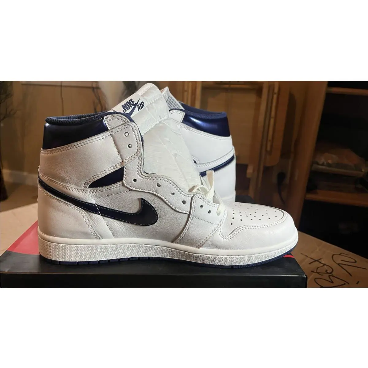 Nike shoes - Air Jordan 1 - Air - 555088-106 - White 12