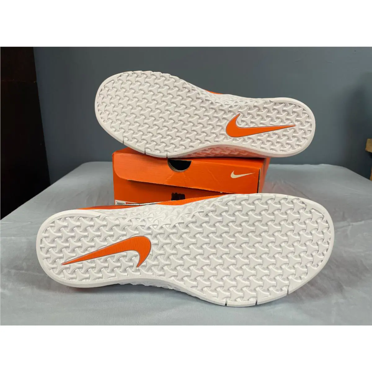 Nike shoes - Nike Metcon - Metcon - 898055 - Orange (UPC: 885259432983) 3