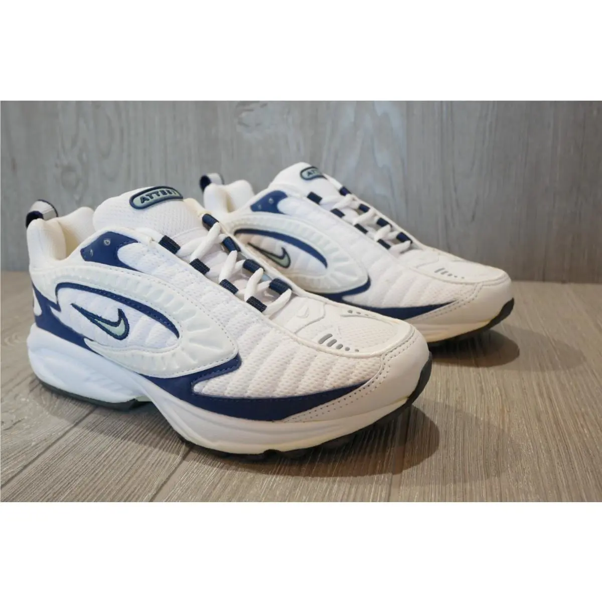 Nike shoes - Nike Attest - Attest - White 1