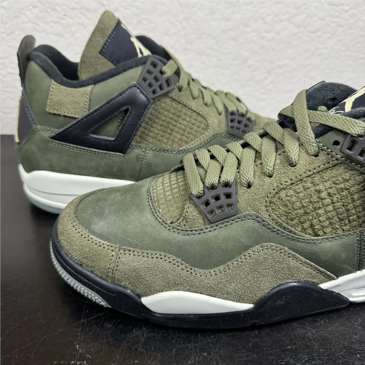 Nike shoes - Jordan Retro 4 - Retro - Olive 3
