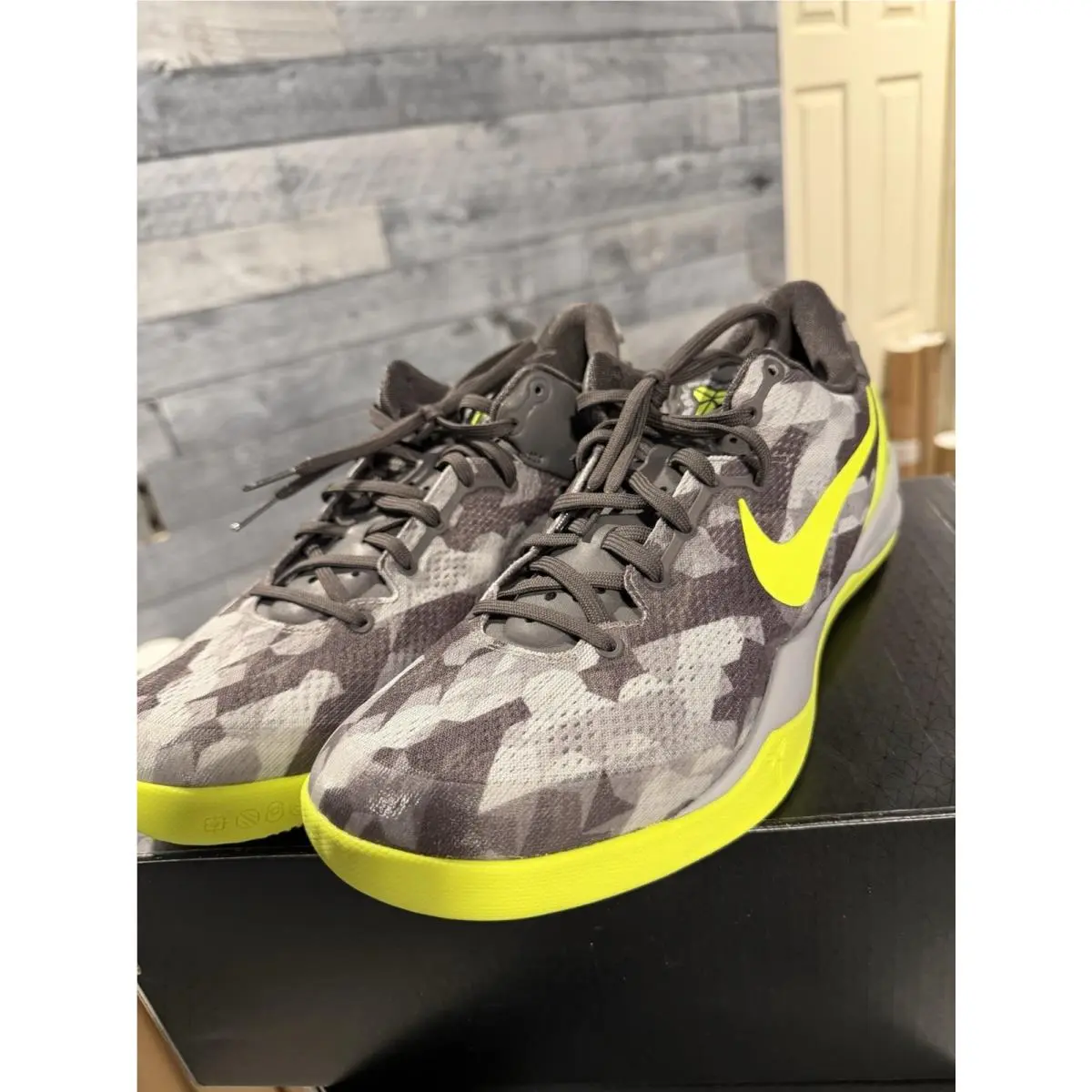 Nike shoes - Nike Kobe 8 System - Kobe System - 555035-063 - Gray, Manufacturer: Sport Grey/Volt/Pure Platinum 0