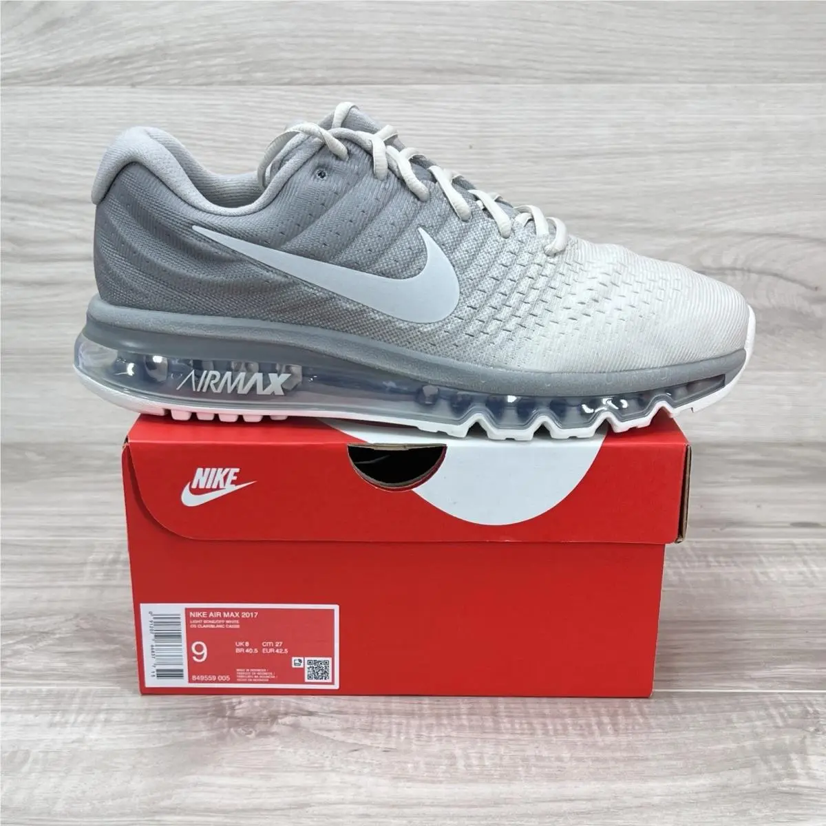 Nike Air Max 2017 Men Size 9 DS Gray White Light Bone 849559-005 - Gray