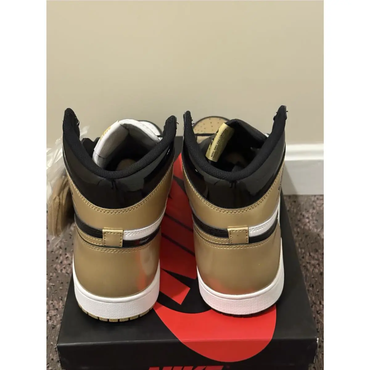 Nike shoes - Air Jordan 1 - Air - 861428-001 - Gold 3
