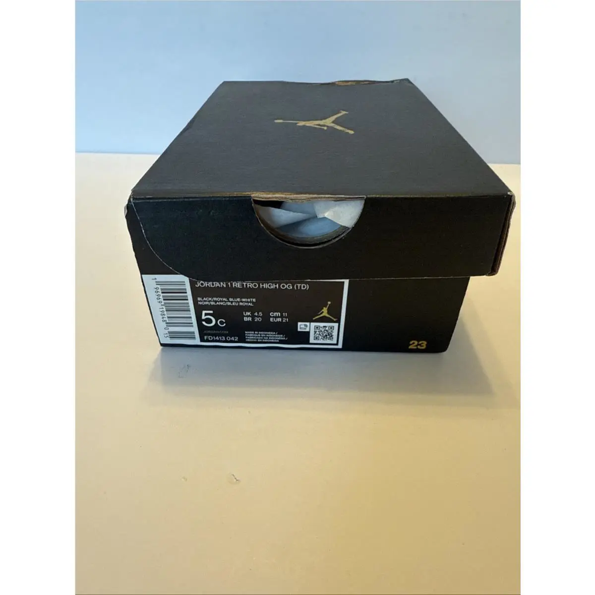 Nike shoes - Jordan 1 - Black-Royal Blue (UPC: 0196969198480) 4