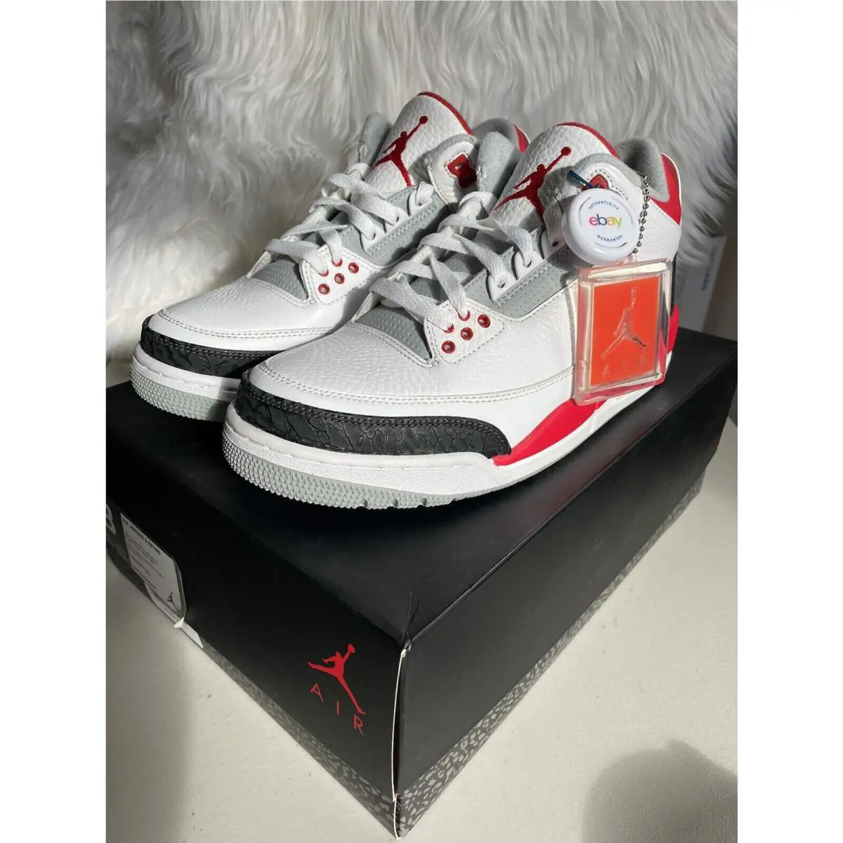 Nike shoes - Jordan 3 - 136064120 - Red, Manufacturer: White/Fire Red/Silver/Black 9