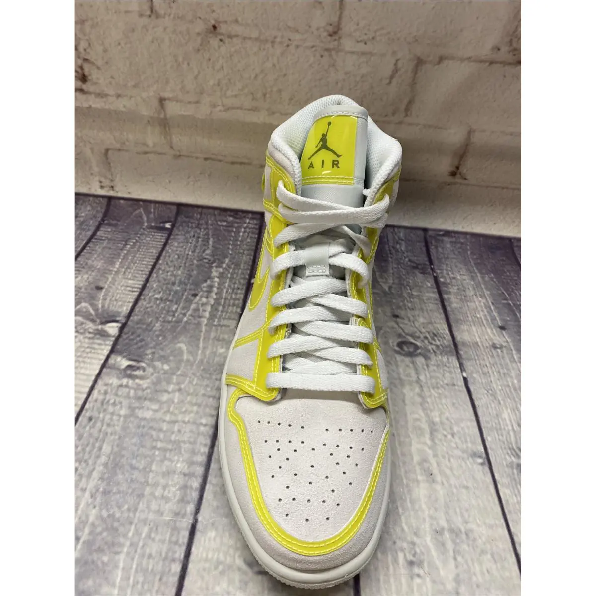 Nike shoes - Air Jordan 1 - Air - DA5552 - Yellow 8