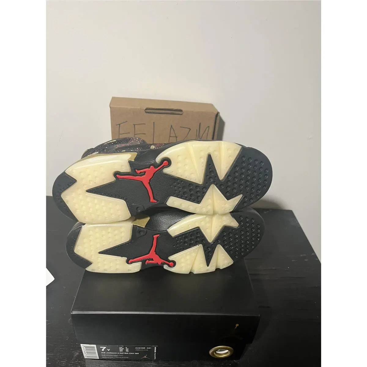 Nike shoes - Air Jordan 6 - Air - Multicolor 4
