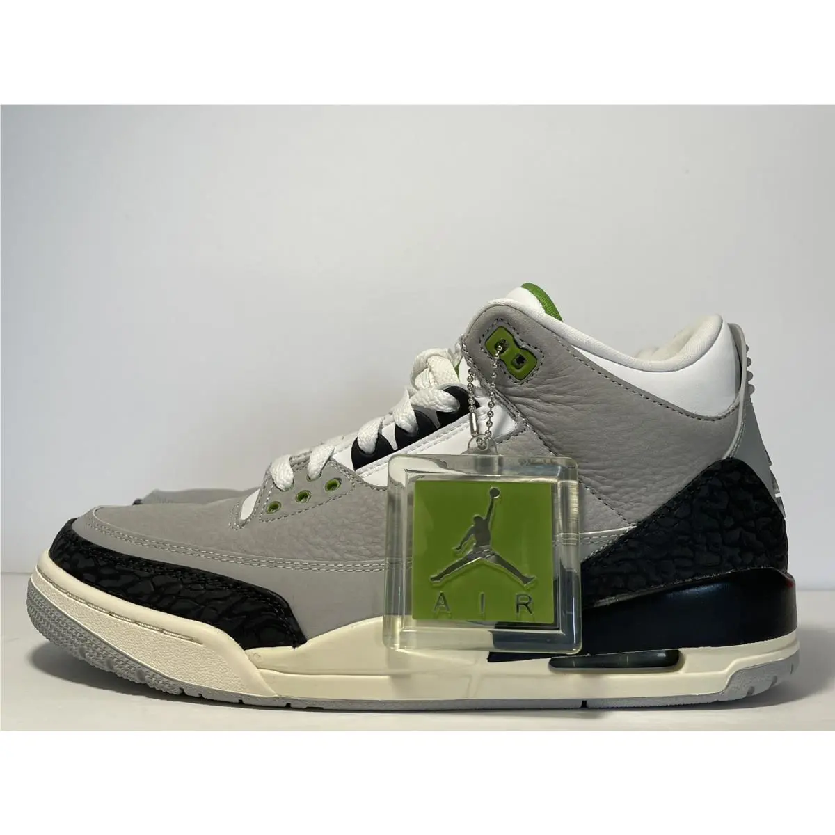 Nike shoes - Air Jordan 3 - Air - 136064006 - Black/New Emerald/Fire Red 2
