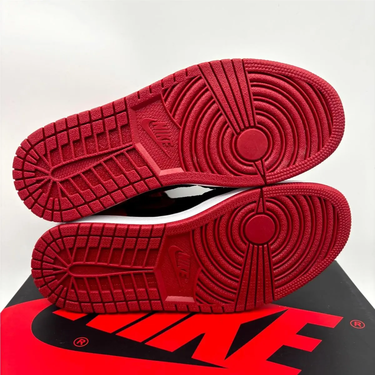 Nike shoes - Nike Air Jordan 1 Retro High Flyknit 919704-001 - 919704-001 - Red (UPC: 885176589197) 3