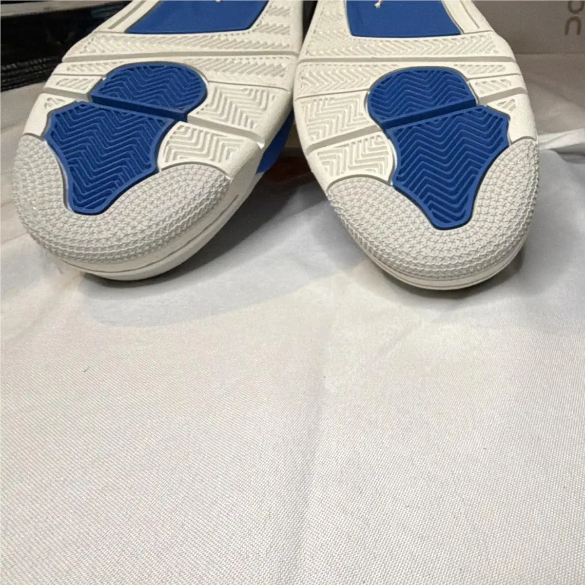 Nike shoes - Air Jordan 4 - Air - 308497-117 - White (UPC: 0886668629865) 3