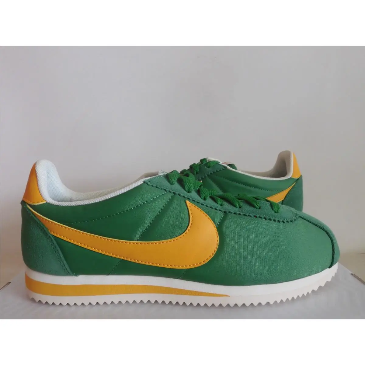 Nike shoes - Nike Classic Cortez - Classic Cortez - 882258-301 - Green (UPC: 884497281520) 0