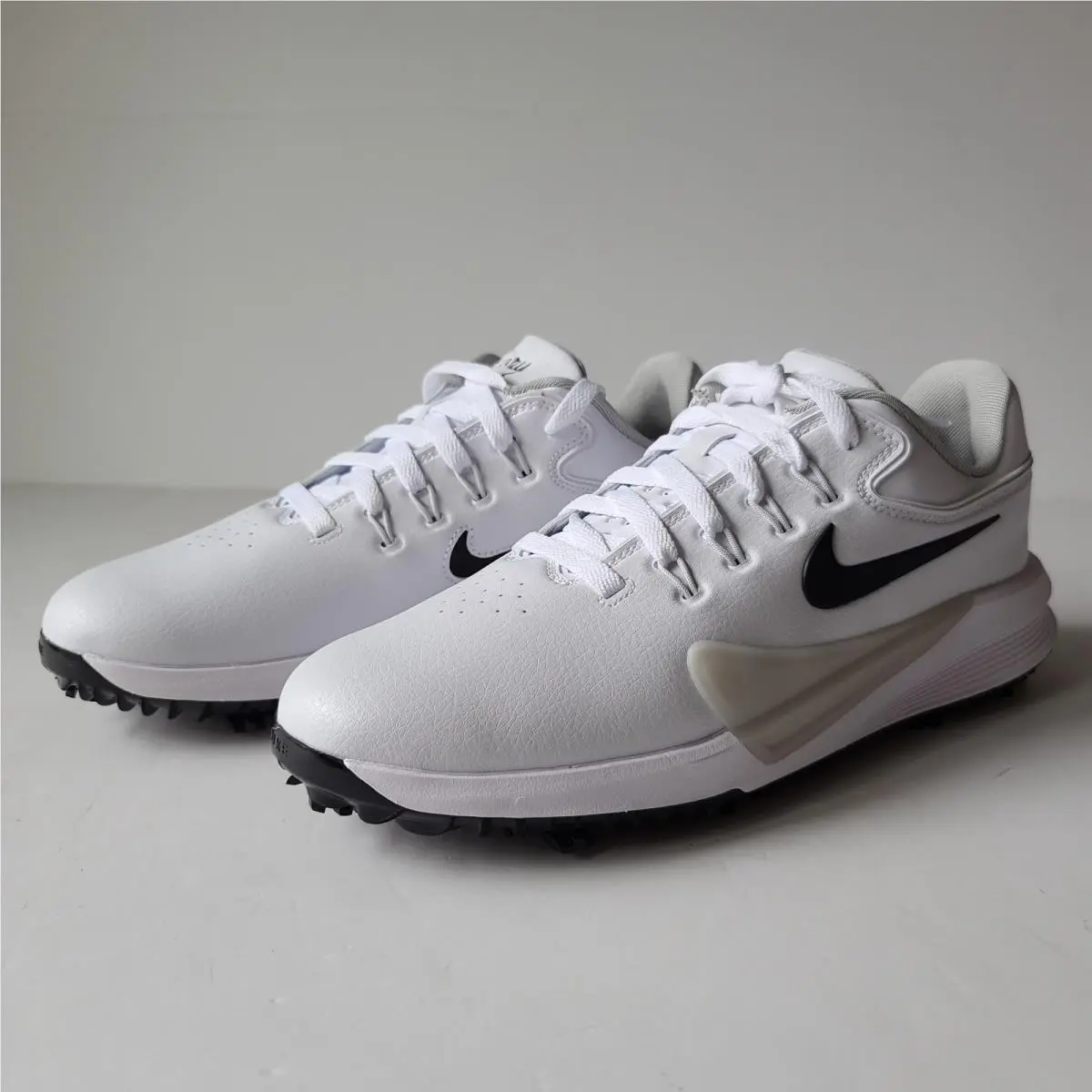 Nike shoes - Nike Victory Pro 4 - Victory Pro - FZ7611-100 - White 1
