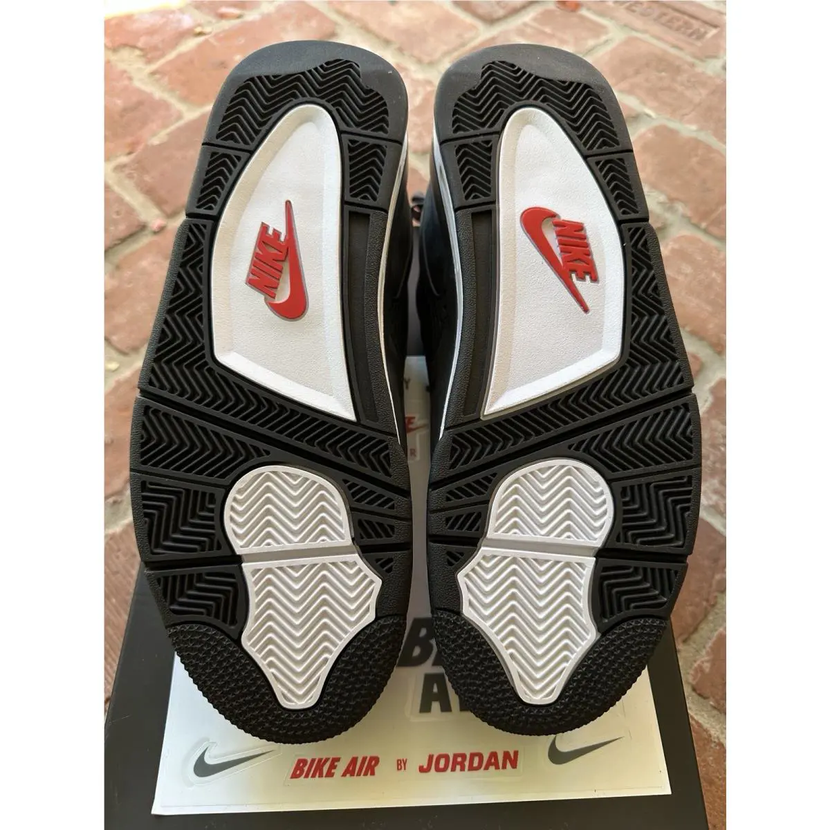 Nike shoes - Air Jordan Retro - Air Retro - HF4334 004 - Black 2