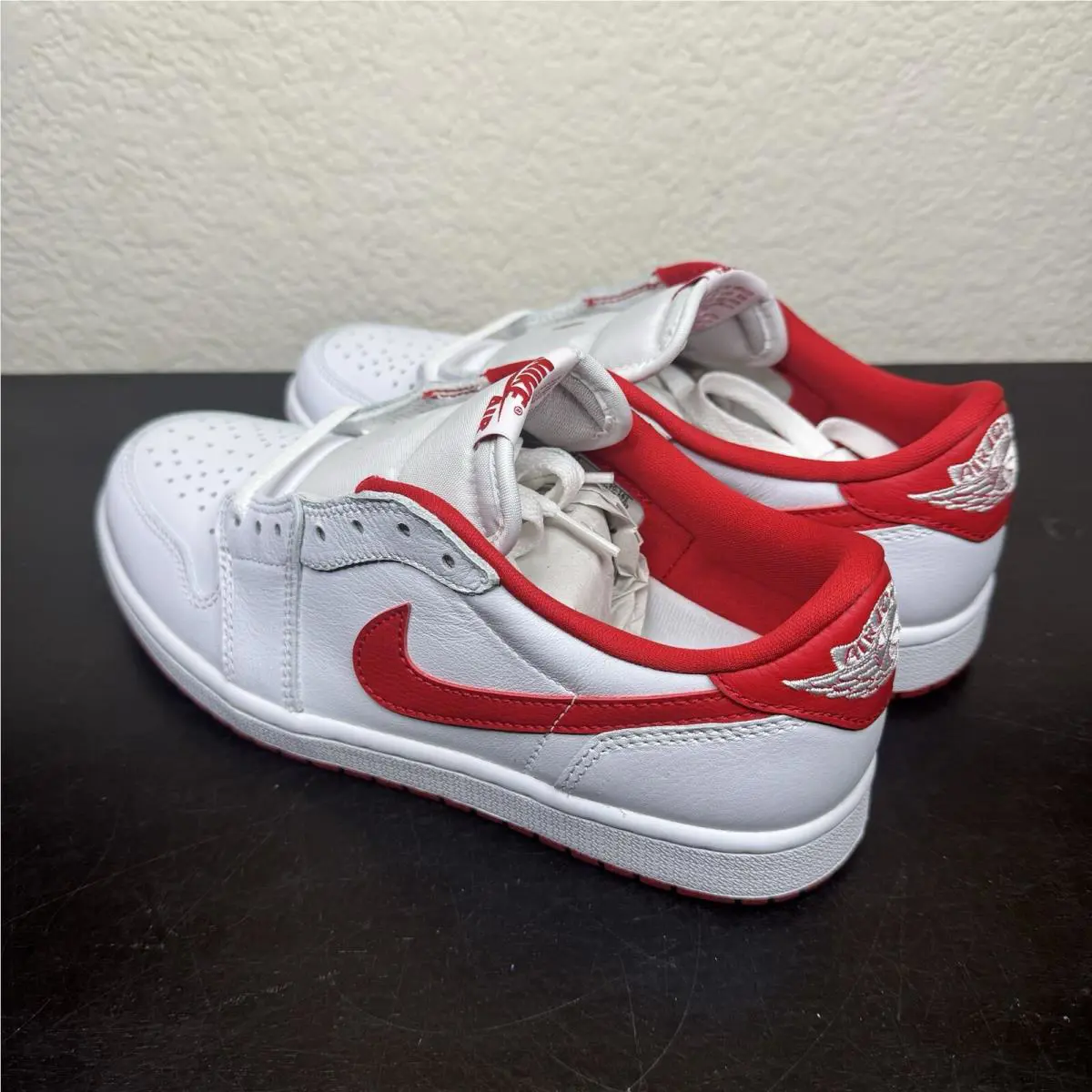 Nike shoes - Nike Air Jordan 1 - Air - University Red 4