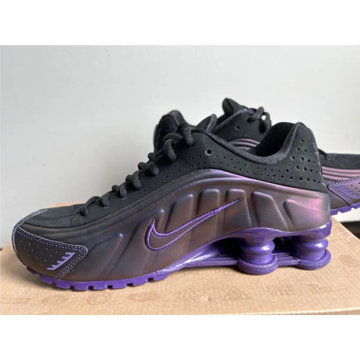 Nike shoes - Nike Shox - Shox - 302874 500 - Purple, Manufacturer: Black / Club Purple (UPC: 823233704329) 5