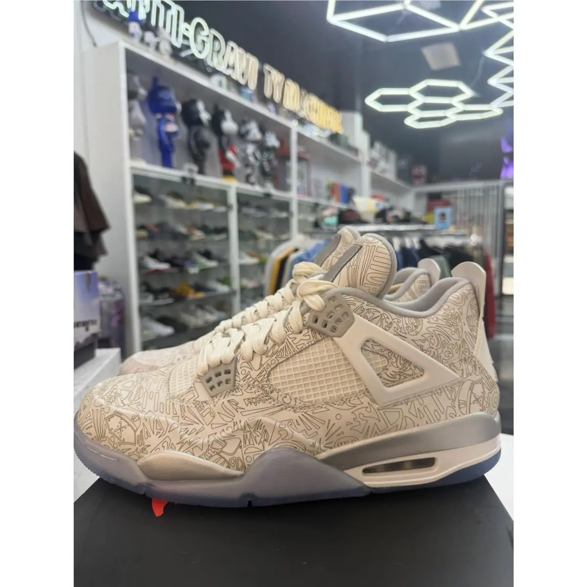 Nike Air Jordan 4 Retro Laser Size 11.5 White Metallic 705333 105