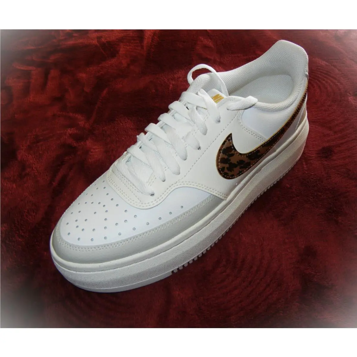 Nike shoes - Nike Court - Court - D02791100 - White 1