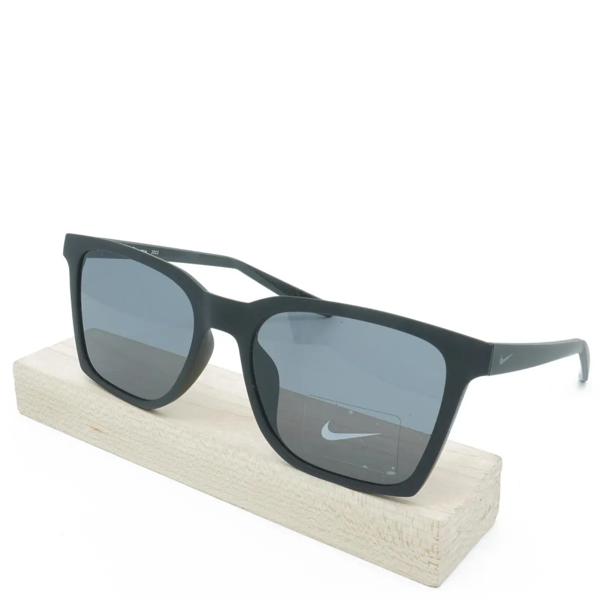 CT8127-010 Mens Nike Bout Sunglasses