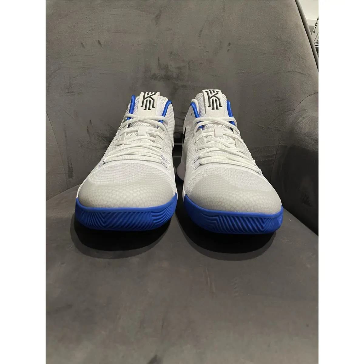 Nike shoes - Kyrie 3 - Kyrie - 852395-102 - White 2