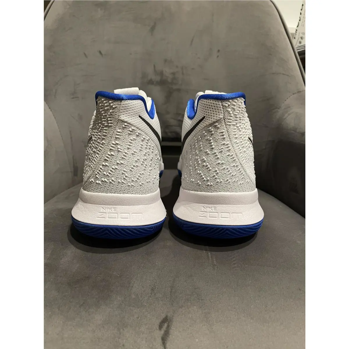 Nike shoes - Kyrie 3 - Kyrie - 852395-102 - White 4