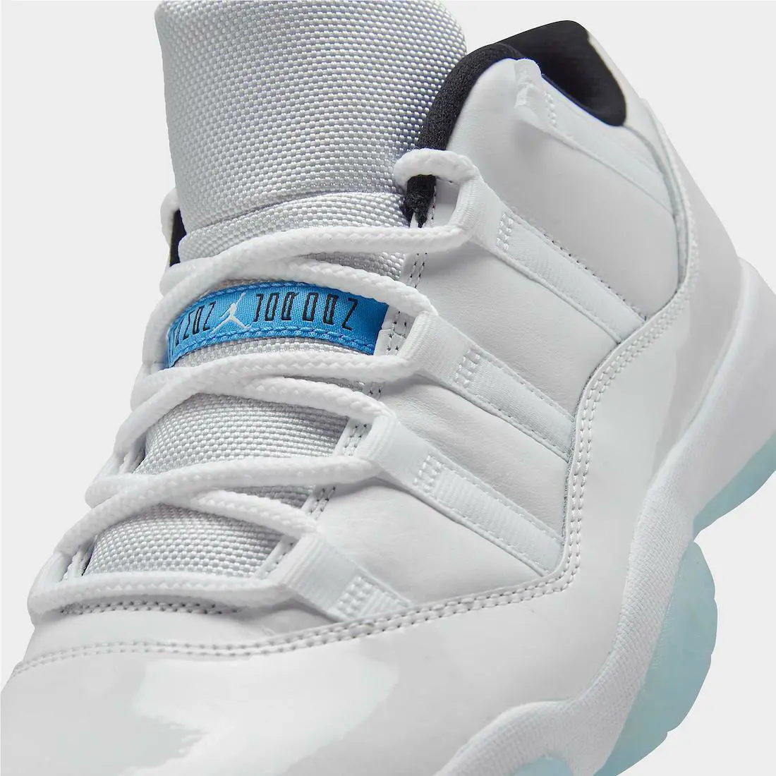 Nike shoes - Jordan 11 - White 2
