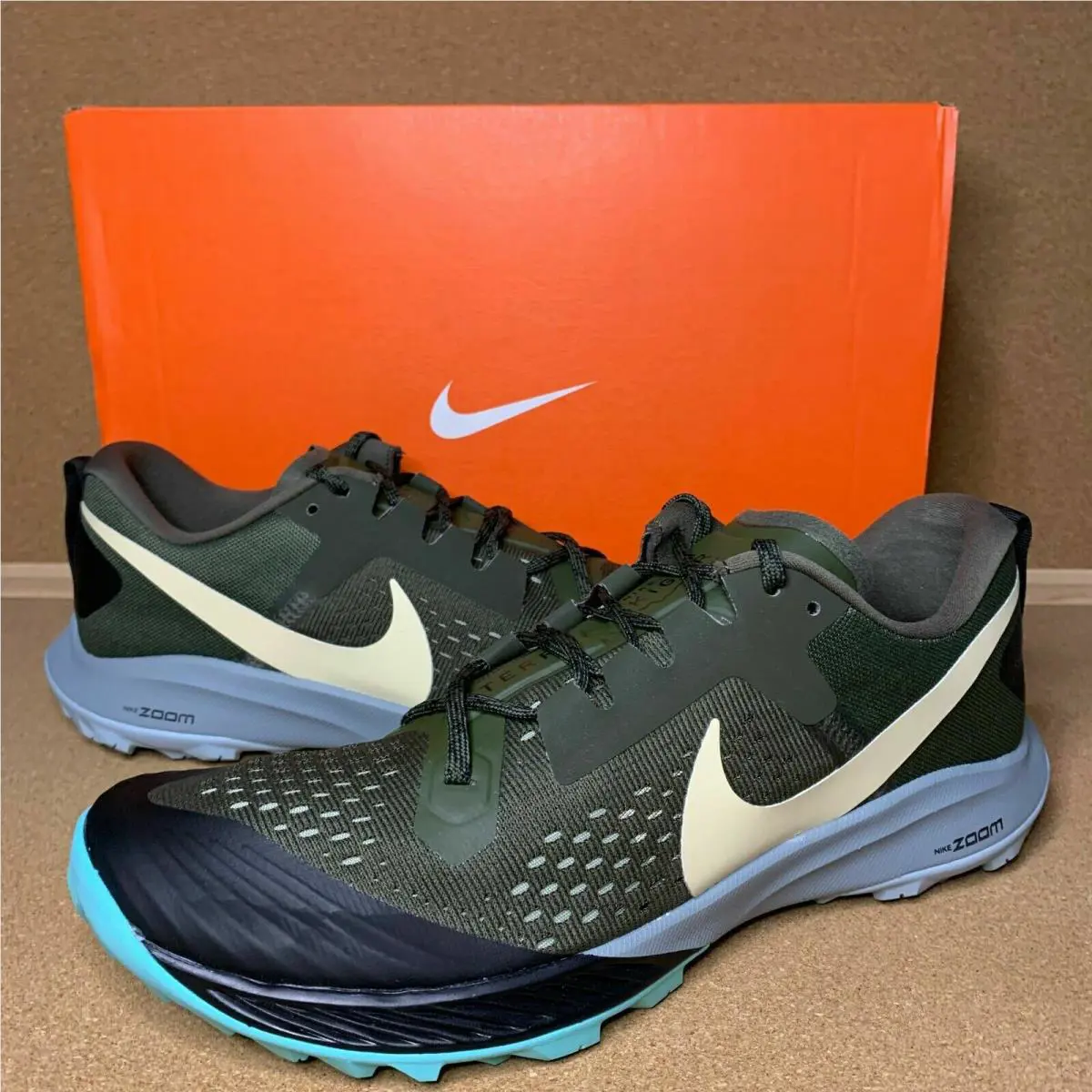 Nike shoes - Nike Air Zoom Terra Kiger - AQ2219-301 - Multicolor, Manufacturer: Cargo Khaki/Team Gold-Black (UPC: 193145277250) 2