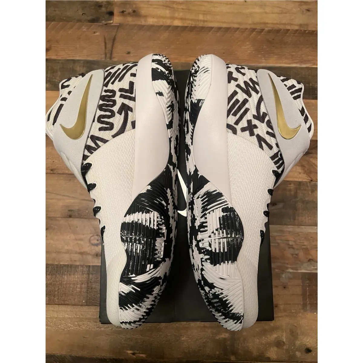 Nike shoes - Nike Kyrie 2 - Kyrie - 843253-994 - White 1