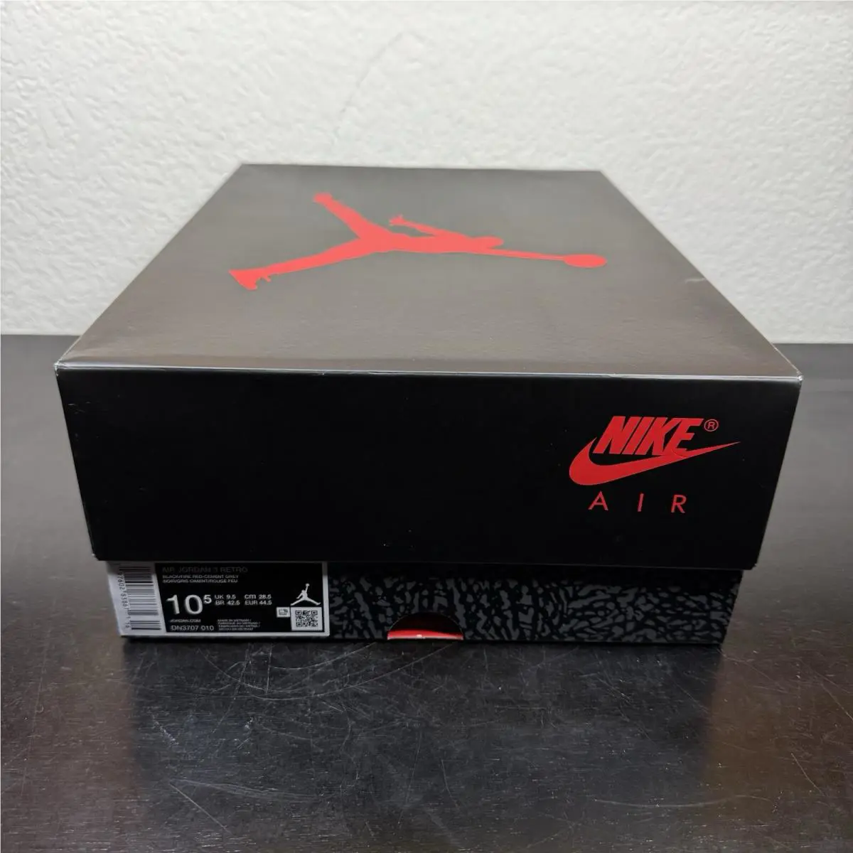 Nike shoes - Air Jordan Retro - Air Retro - Black Cement 11