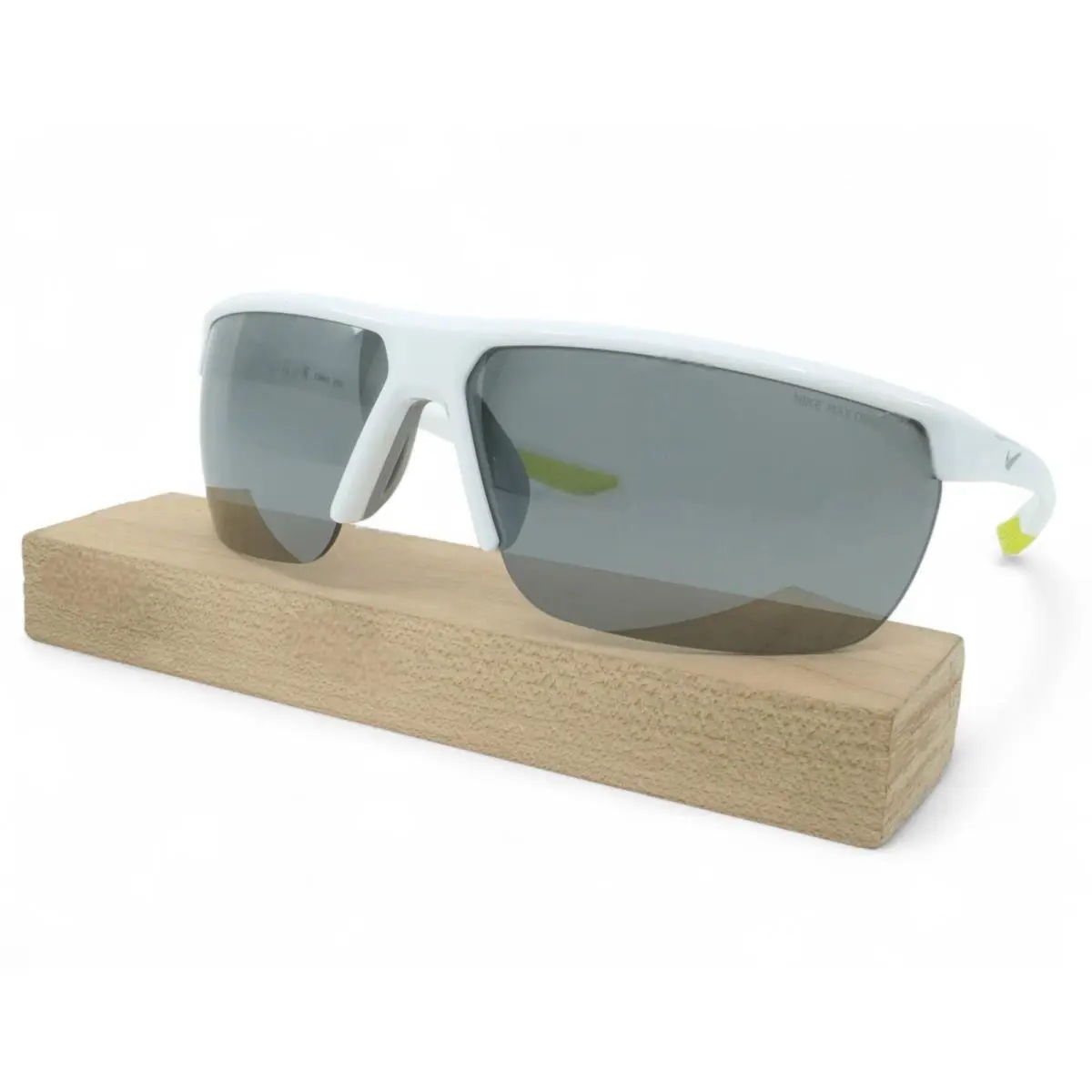 CW4667-100 Unisex Nike Tempest Sunglasses - Frame: White