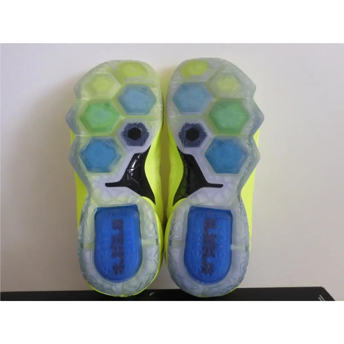 Nike shoes - Nike LeBron 12 - LeBron - 748861-700 - Black (UPC: 886061365650) 3