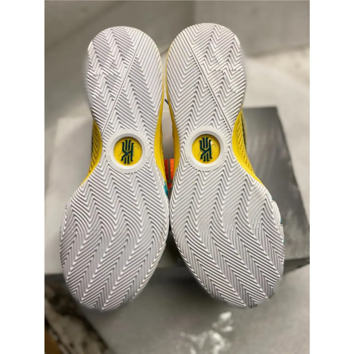 Nike shoes - Multicolor 2