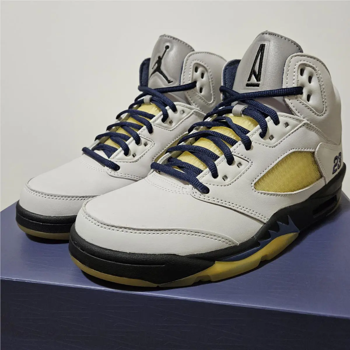 Nike shoes - Air Jordan 5 - Air - Ivory 3