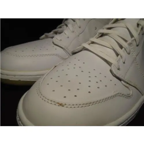 Nike shoes - Nike Air Jordan 1 Retro - 306000-101 - White 2
