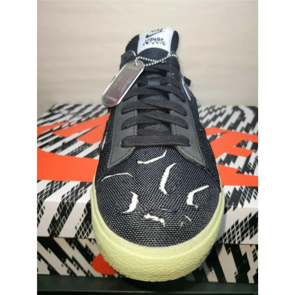 Nike shoes - D09373001 - D09373001 - Black (UPC: 195244733507) 2