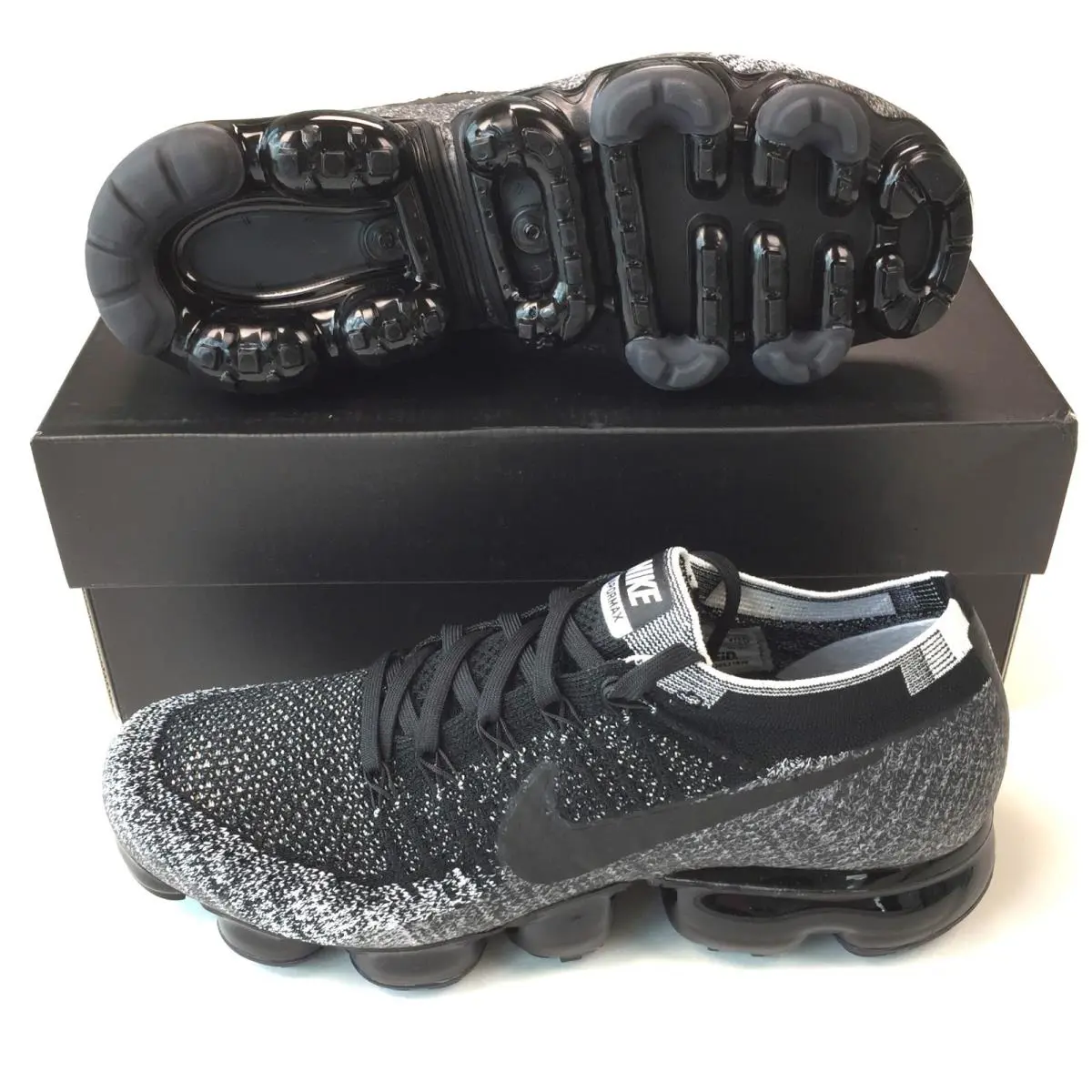 Nike shoes - Black 0