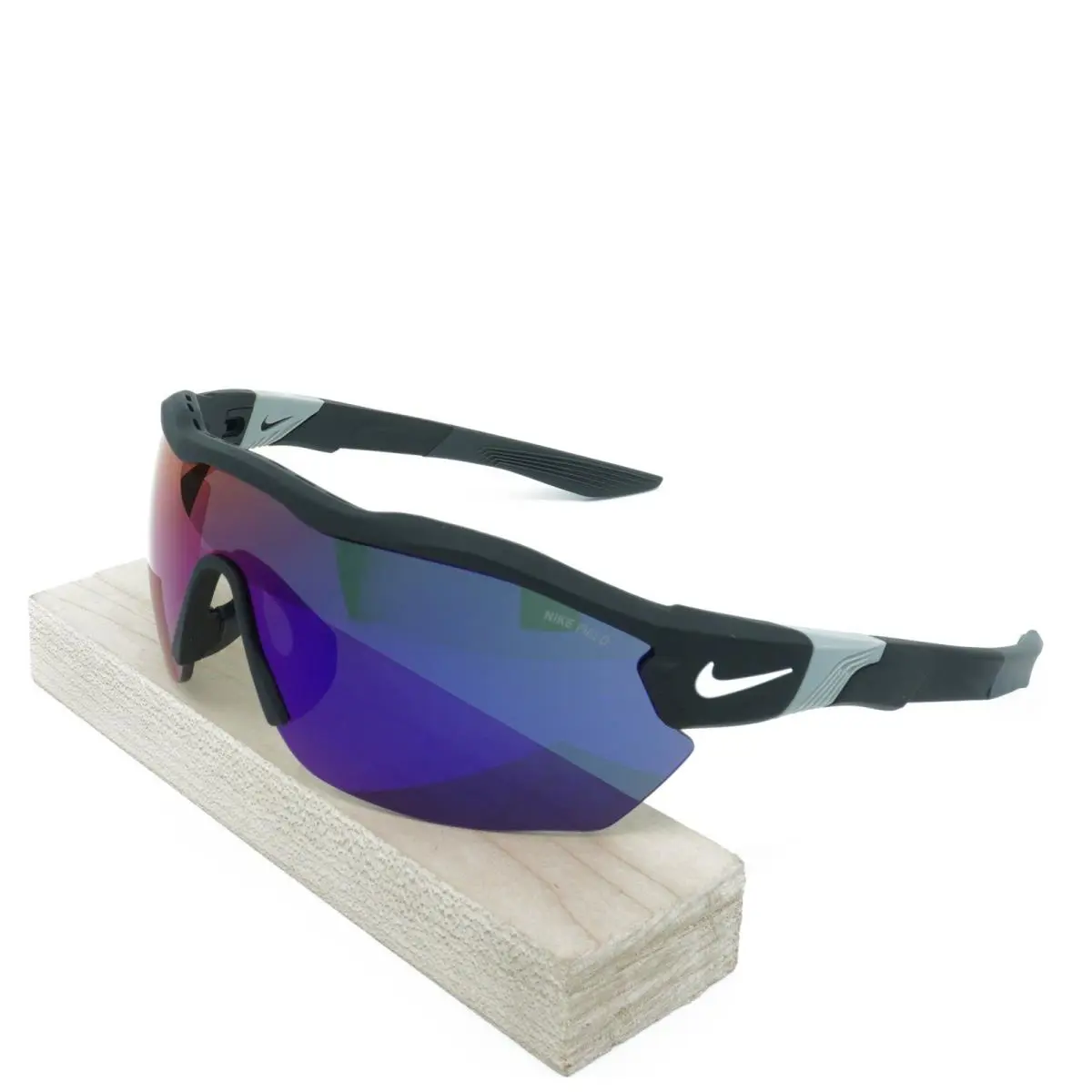 DJ5560-014 Mens Nike Show X3 Elite L Sunglasses - Frame: Black, Lens: Purple