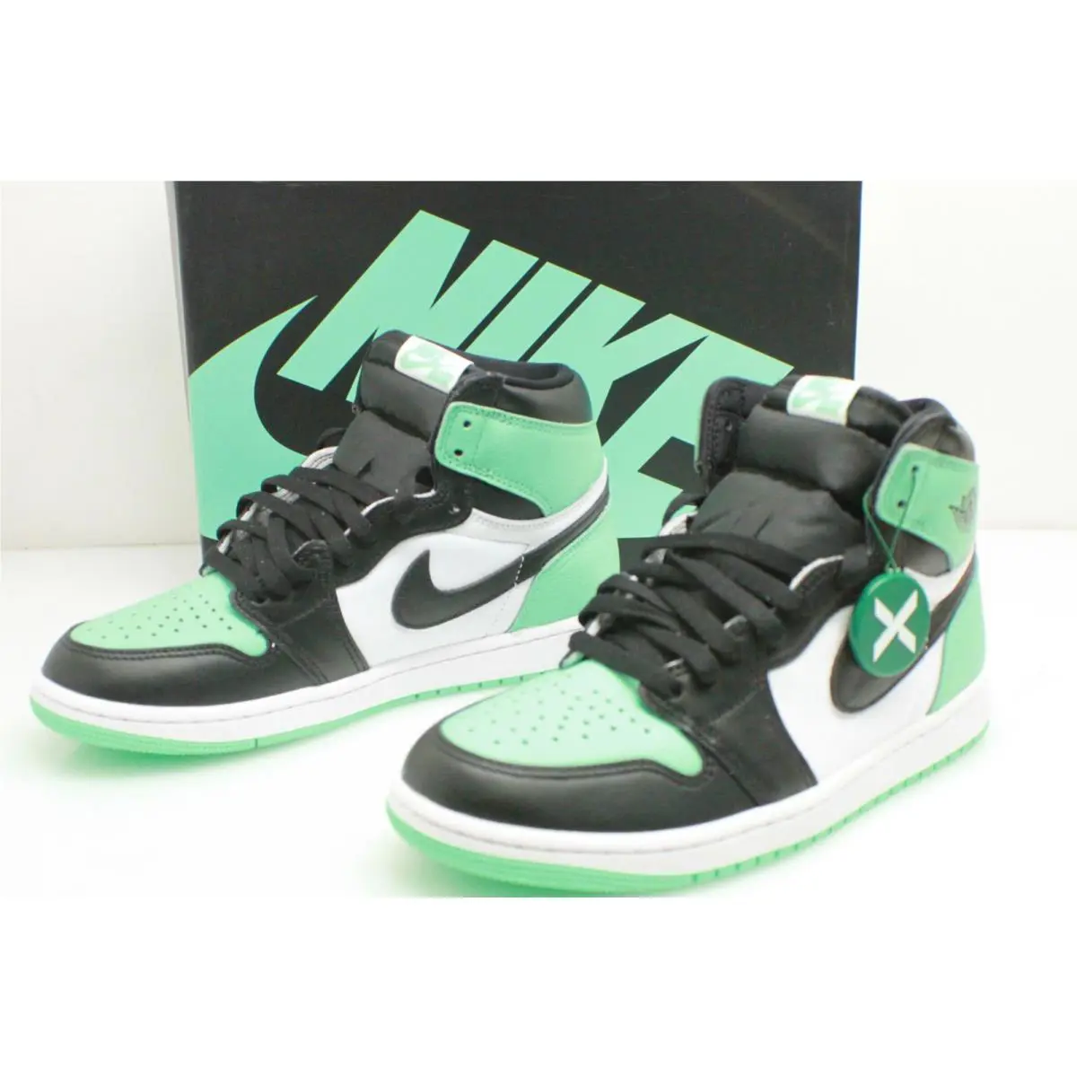 Nike shoes - Air Jordan Retro - Air Retro - White 0