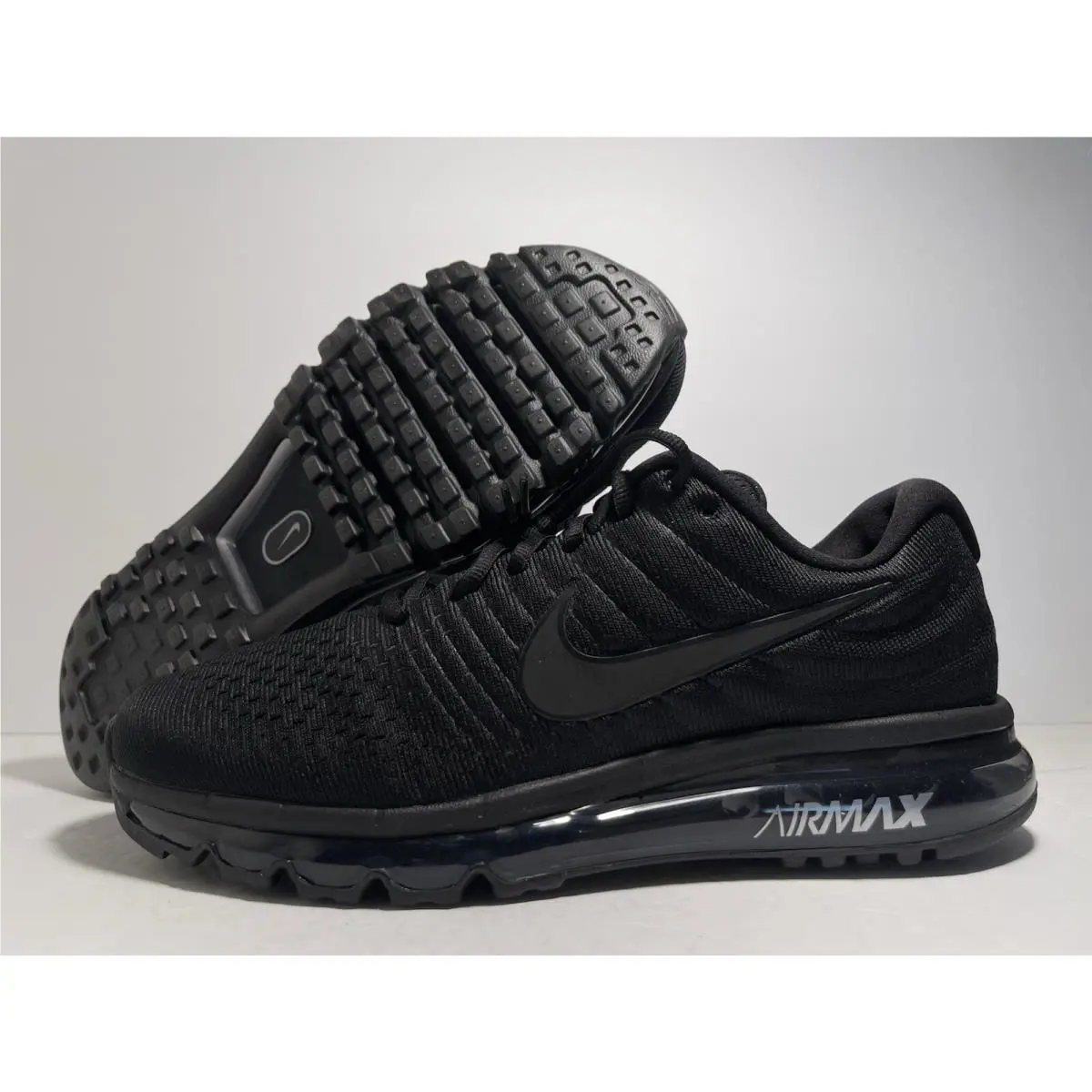 Nike Air Max 2017 Black Triple Black Women Size 11 / Men Size 9.5 849560-004