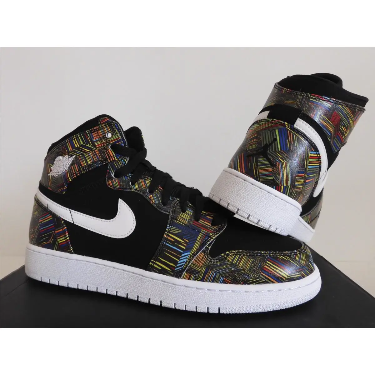 Nike shoes - Jordan 1 - Black (UPC: 882801275494) 0