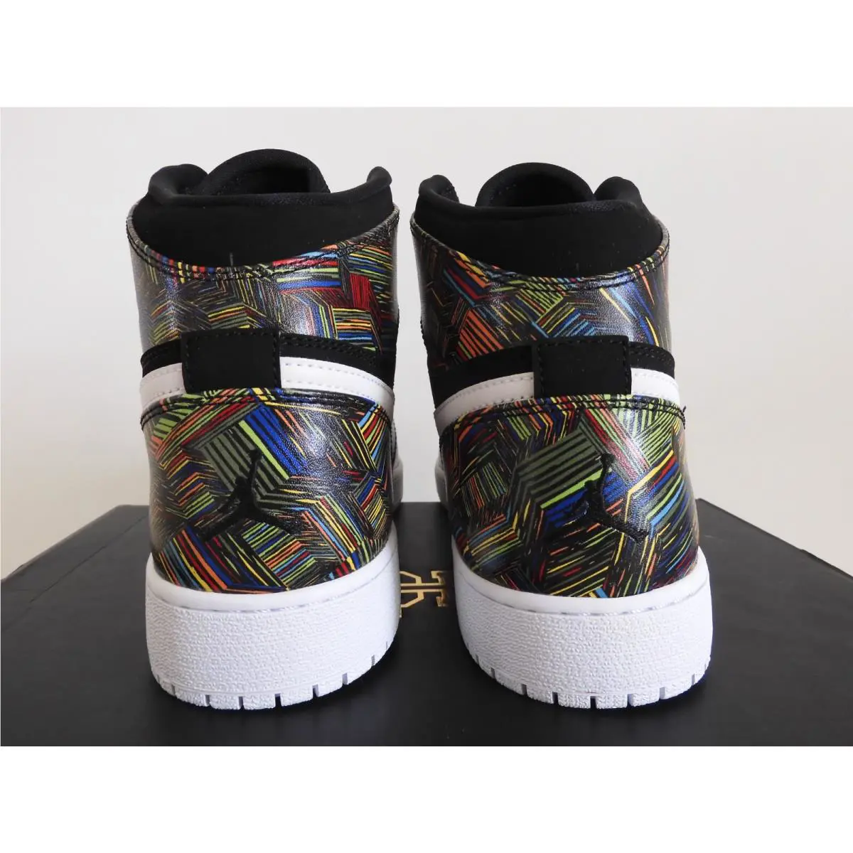 Nike shoes - Jordan 1 - Black (UPC: 882801275494) 3