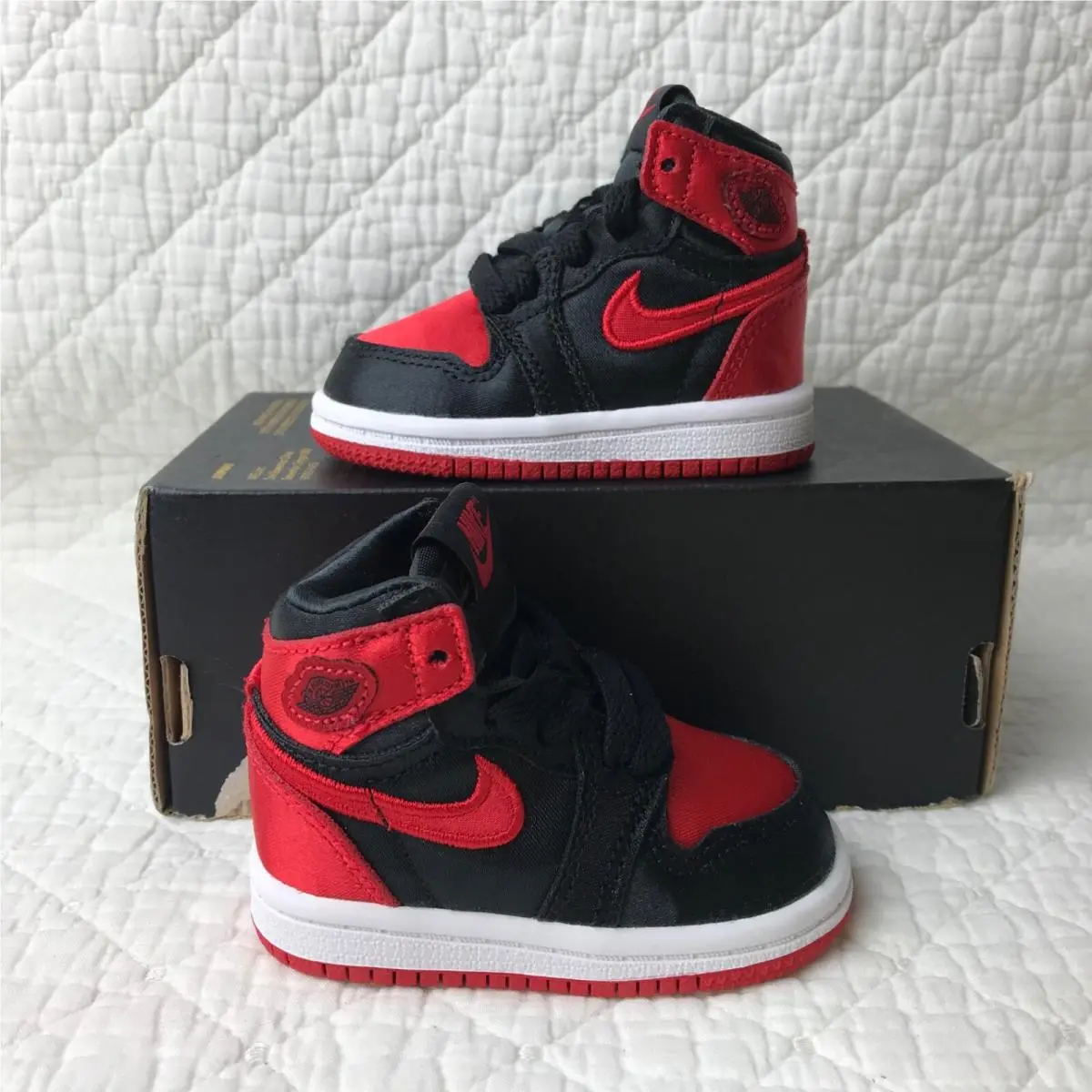 Air Jordan 1 Retro High OG TD Toddler Kids Shoes SZ 2C Satin Bred FD5305-061 - Black/university red -White