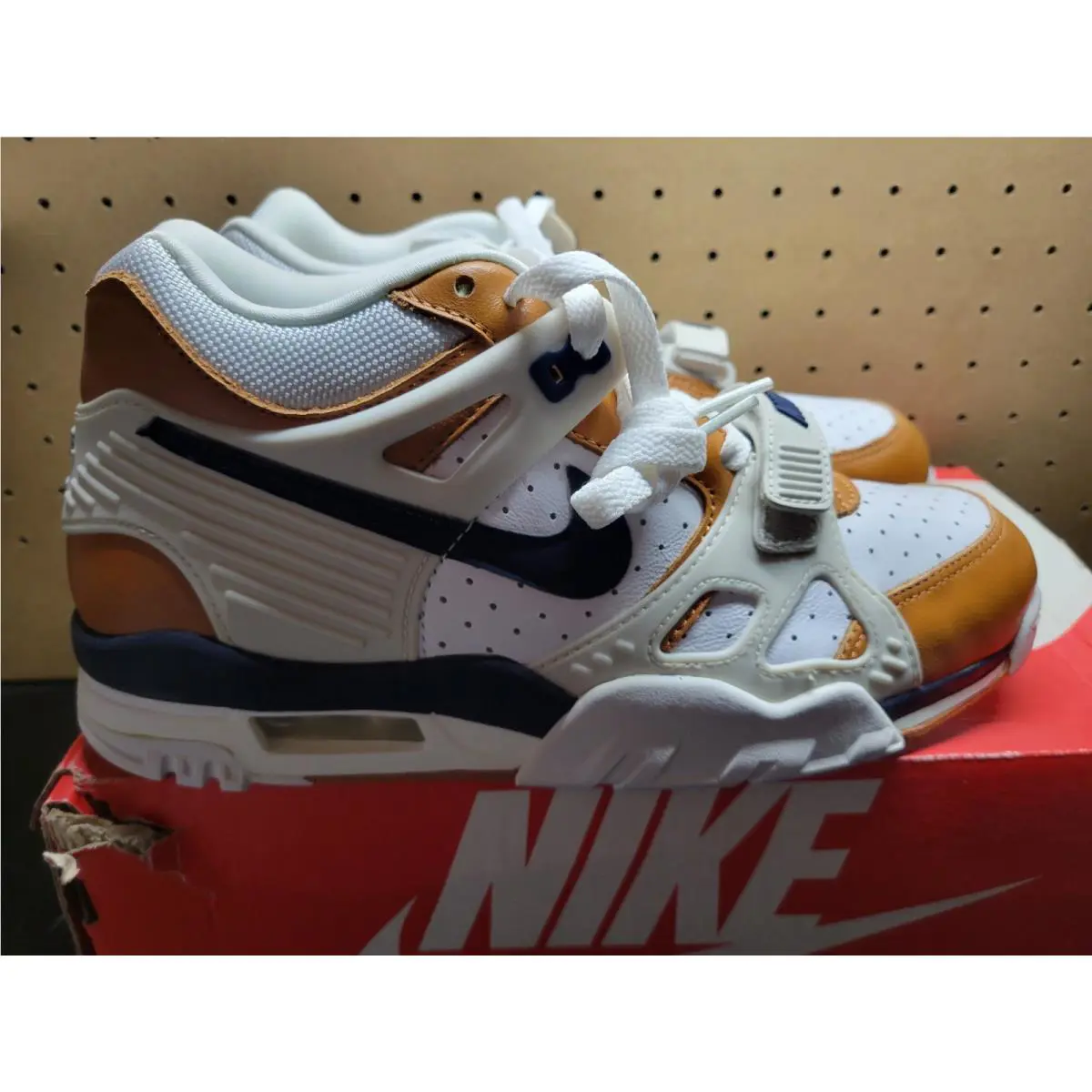 Nike shoes - Nike Air Trainer 3 - Air Trainer - 705425-100 - White 2