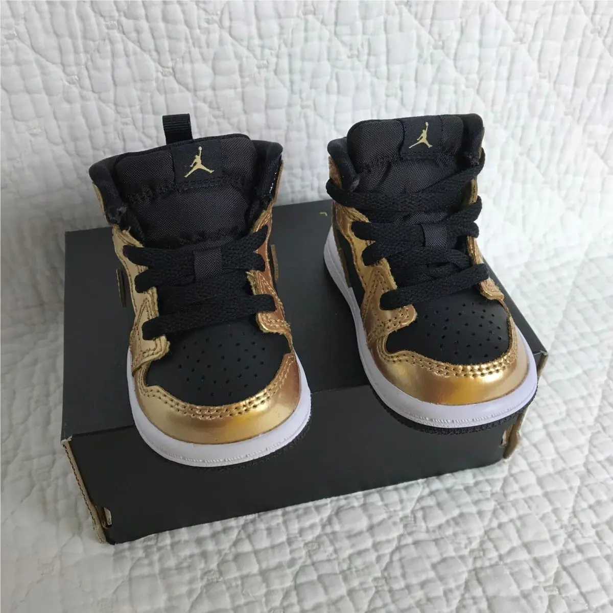 Nike shoes - DR6969-071 - DR6969-071 - Black/metallic gold /White 3