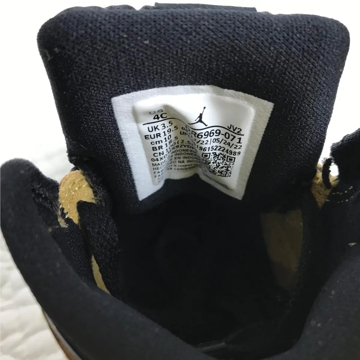 Nike shoes - DR6969-071 - DR6969-071 - Black/metallic gold /White 10